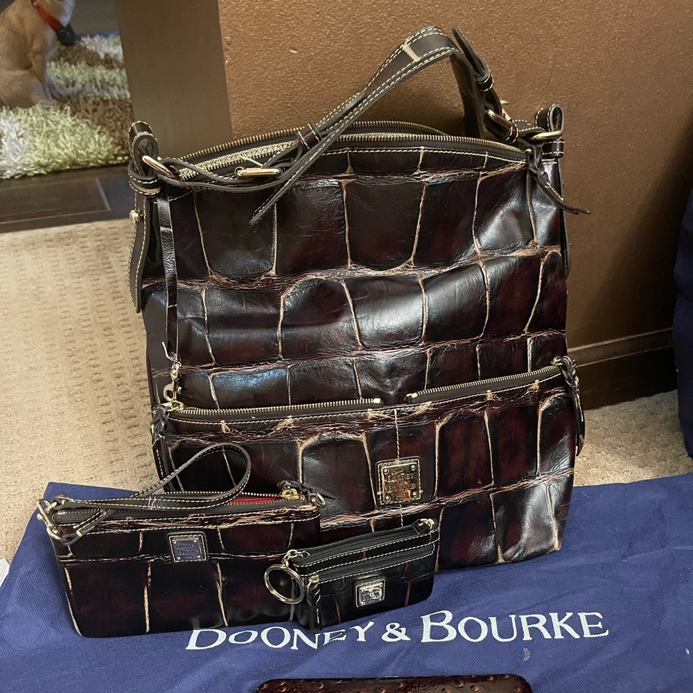 Vintage Dooney & Bourke Brown Crocodile Embossed Leather Shoulder Bag